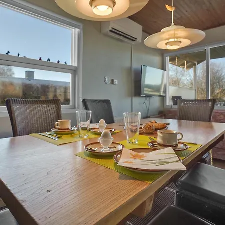 펜션 3 Bedroom Beautiful In *