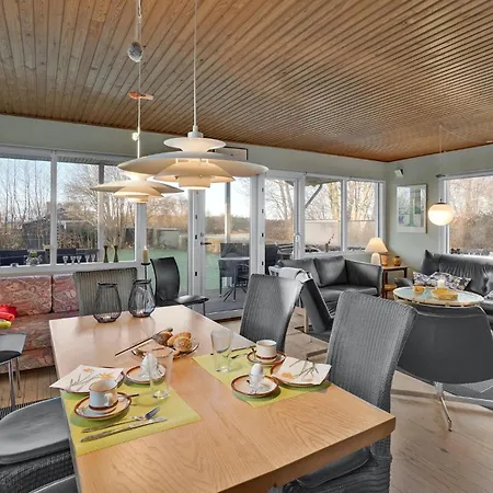 بيت للعطل 3 Bedroom Beautiful In