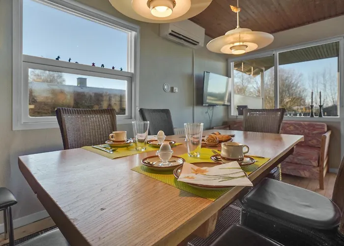 Nyaraló 3 Bedroom Beautiful In *